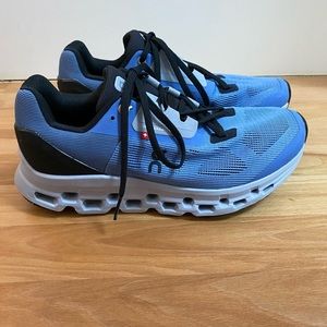 On Running Cloudstratus running sneakers Marina 8